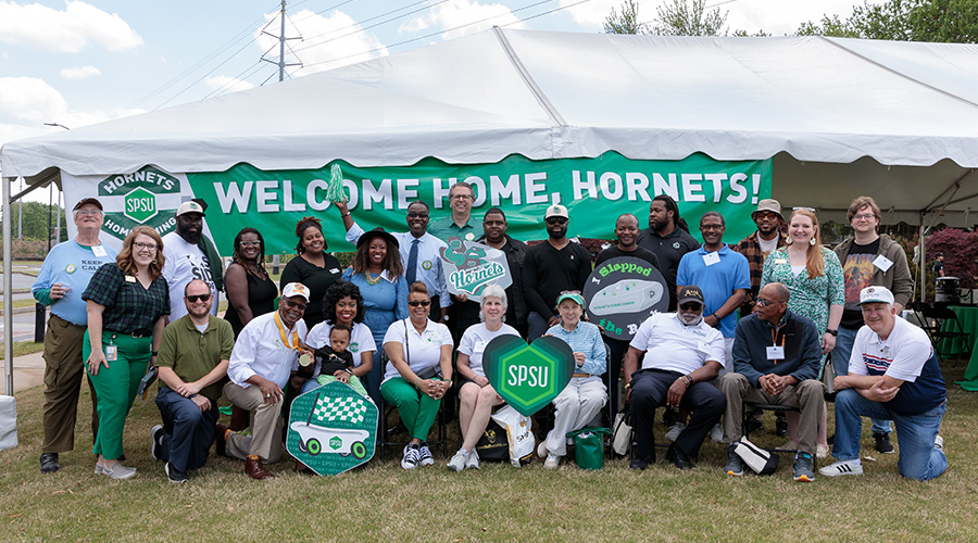 Hornets Homecoming attendees