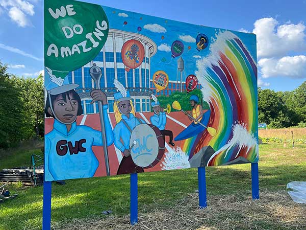  / Full image of CHS Art Club mural.
