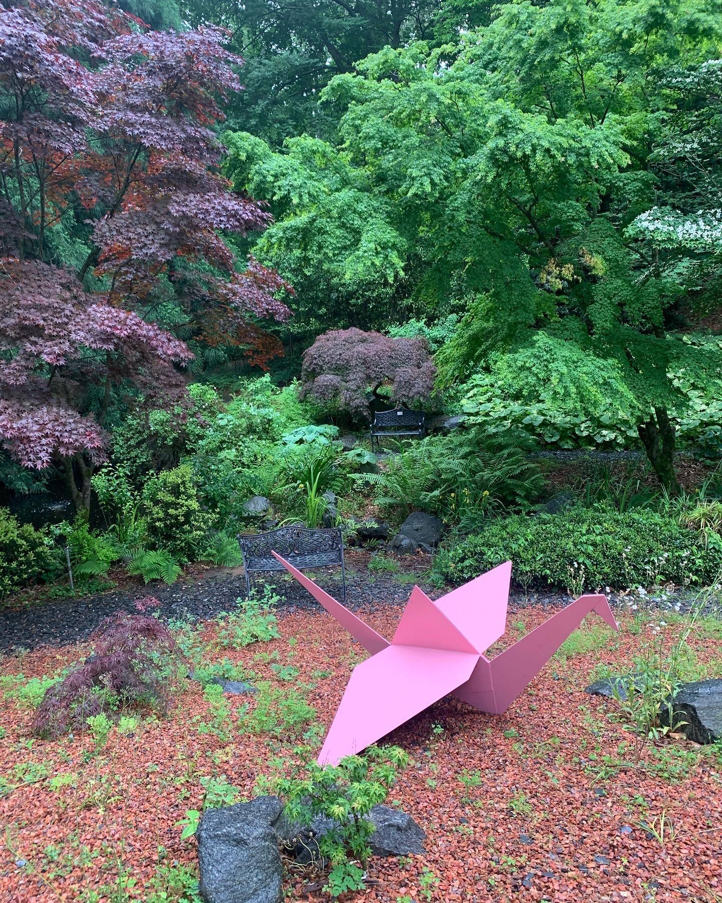 Taylor Ash, Crane, Powder Coated Mild Steel, 2022. At the Smith Gilbert Gardens in Kennesaw Georgia. / Taylor Ash, Crane, Powder Coated Mild Steel, 2022. At the Smith Gilbert Gardens in Kennesaw Georgia.