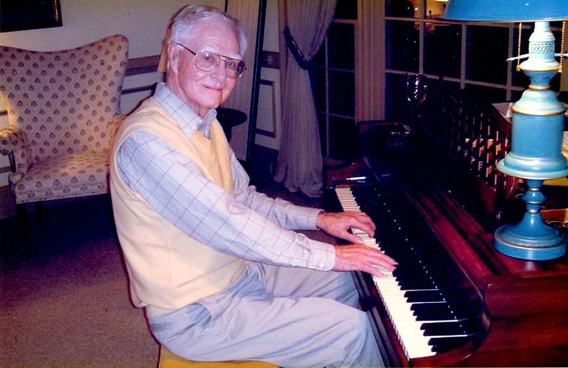  / Bob Geer at the piano. (Undated.) 