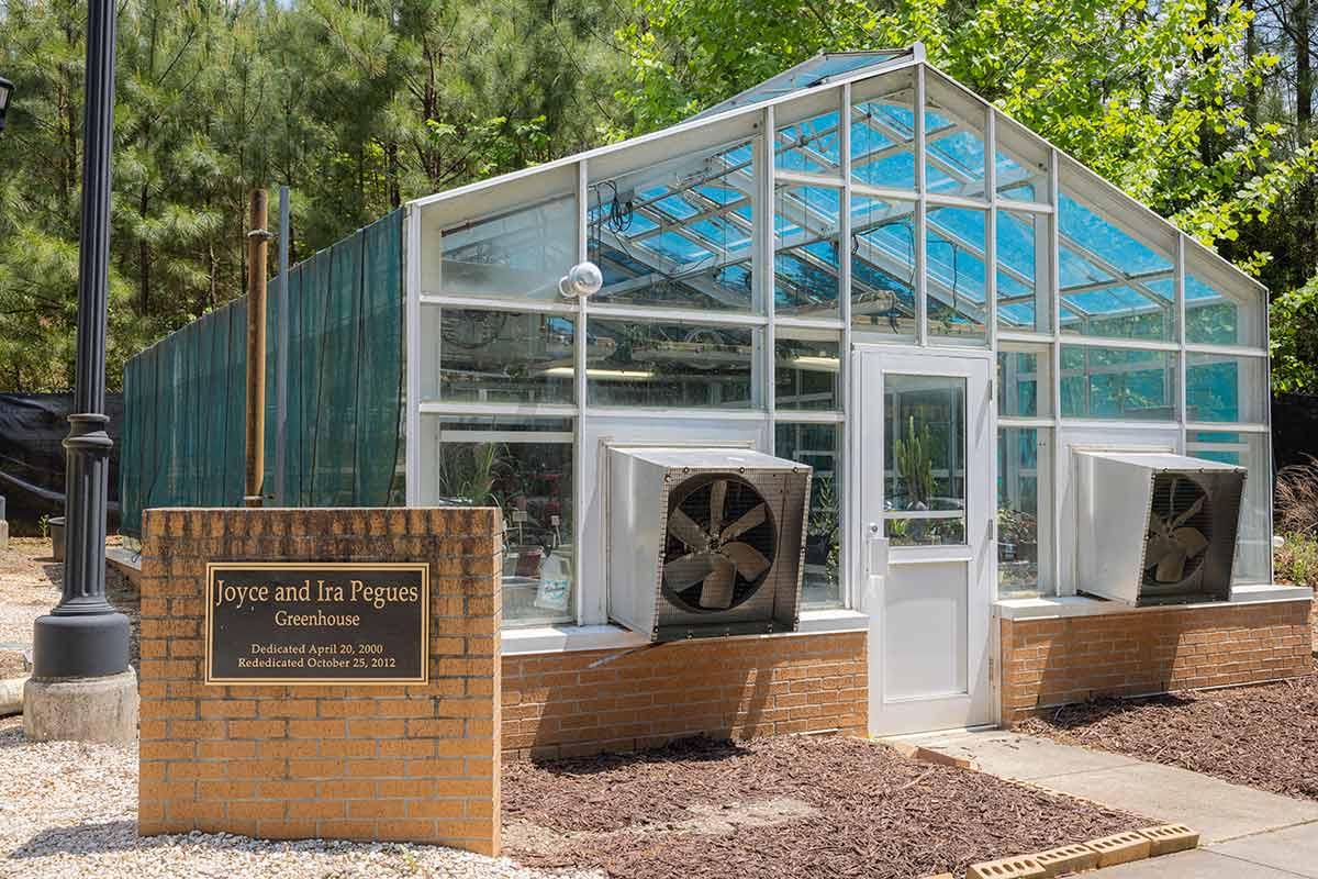 The Joyce and Ira Pegues Greenhouse on the Kennesaw campus at Kennesaw State University / The Joyce and Ira Pegues Greenhouse on the Kennesaw campus at Kennesaw State University