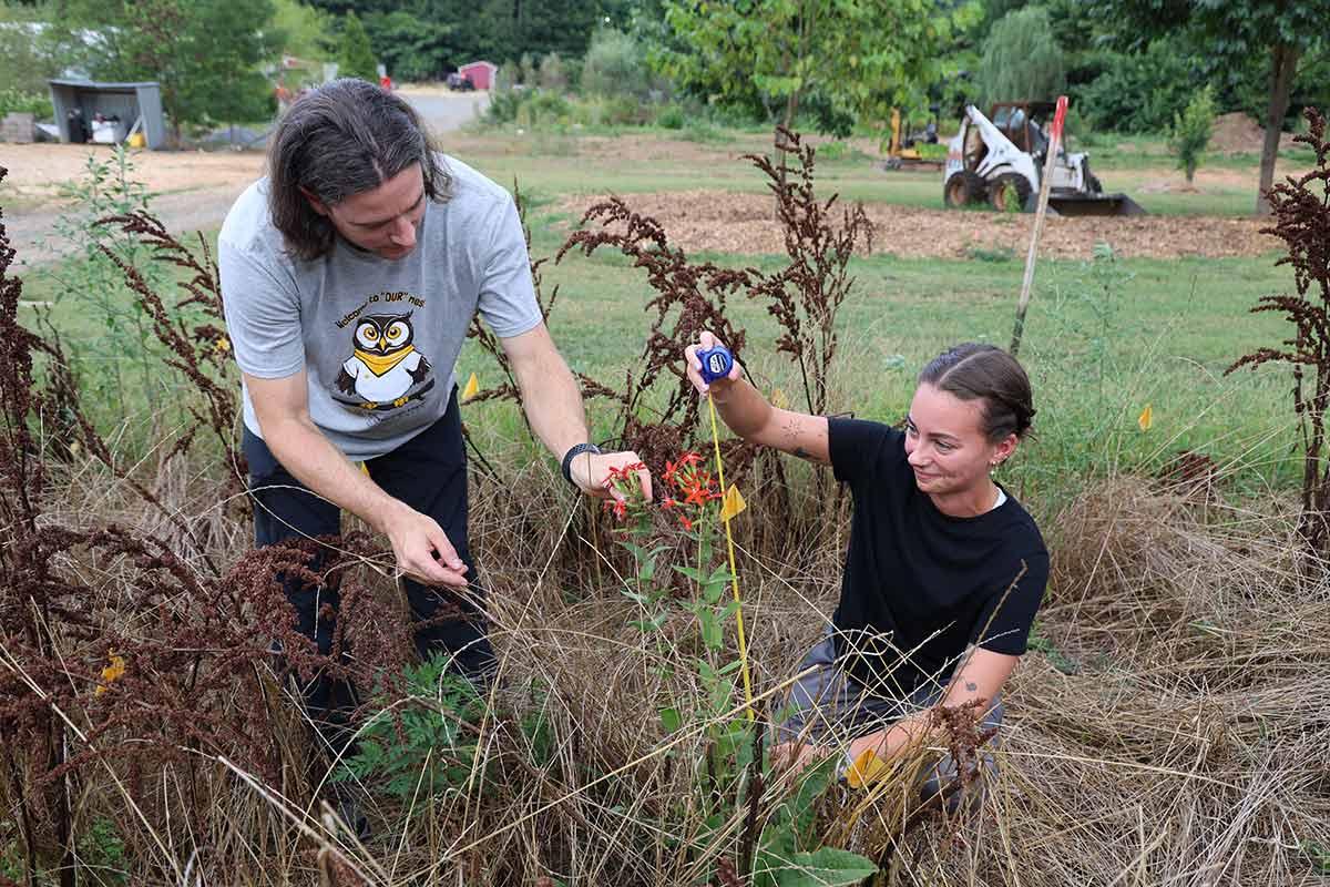 Biology research at the Kennesaw State University field Station / Biology research at the Kennesaw State University field Station