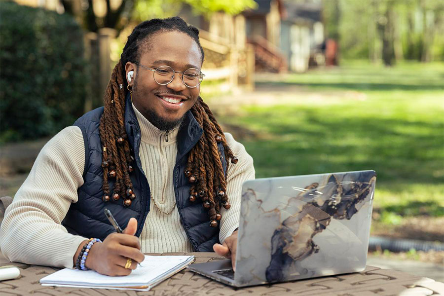 ksu student using their laptop.