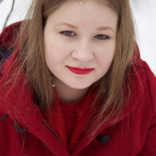 Headshot of Victoria Tucker