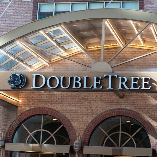 double tree hotel signage.